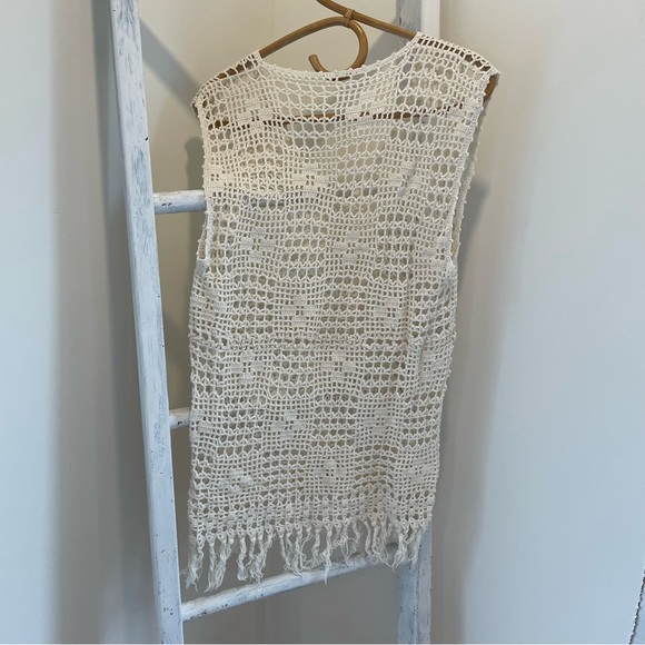 Crochet style coverup - Picture 4 of 6